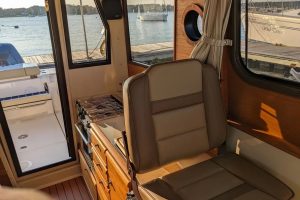 2021-ranger-tugs-r-27-power-10145383-20260410055621535-18